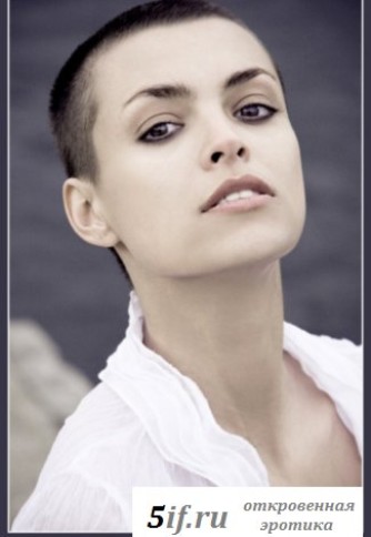 Оксана Иванова с короткой стрижкой