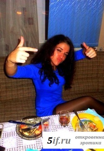 Молодые грузиночки в красивых платьях