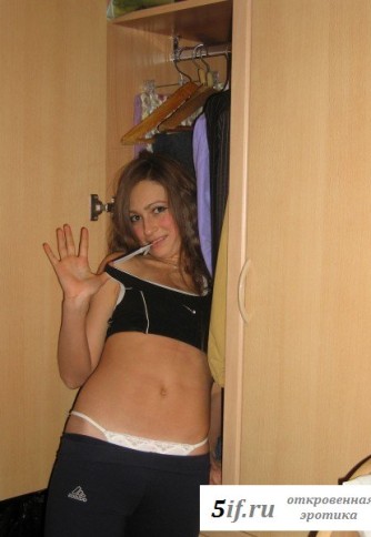 Скромная эротика от русской девки
