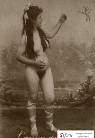 Обнаженные куртизанки в подборке фото
