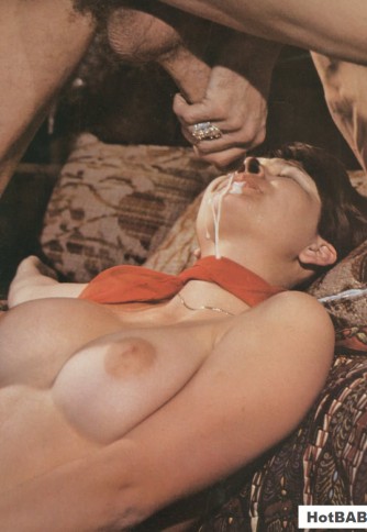 Голая Desiree Cousteau в порно (22 фото)