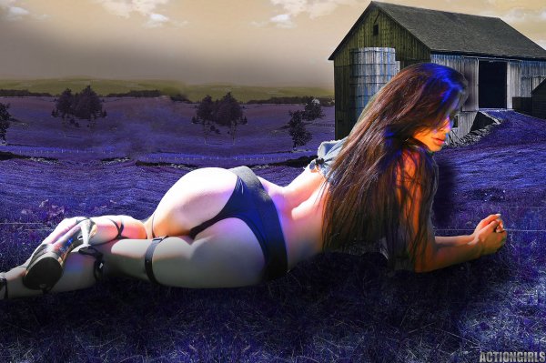 Боевая тёлка с ружьём 