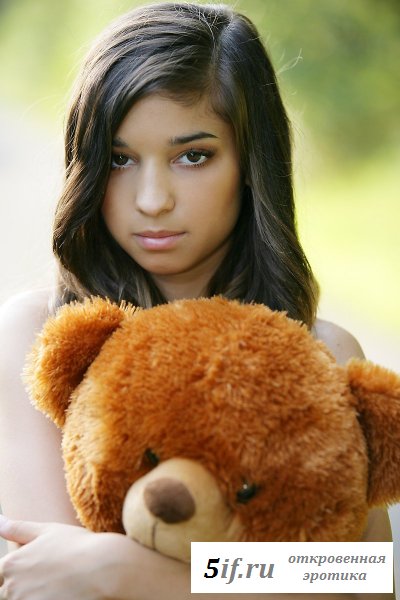 Малышка с плюшевым мишкой (8 фото)