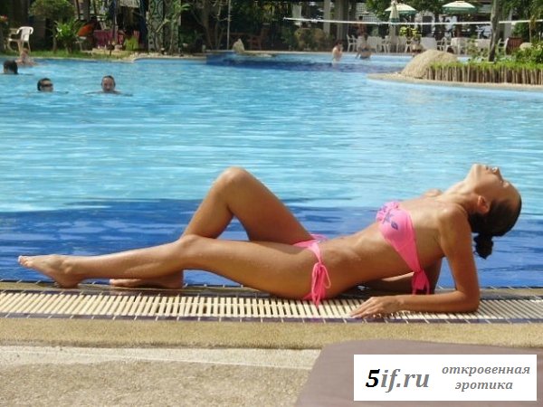 Екатерина Синицына соблазняла сисями туристов 