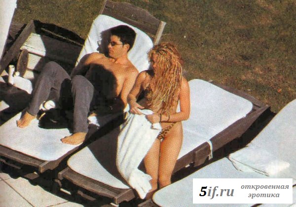 Видно задницу Шакиры на фотографиях