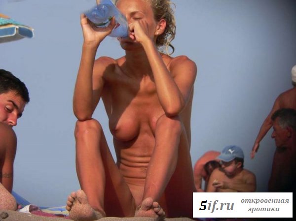 Классные гениталии пляжной красотки