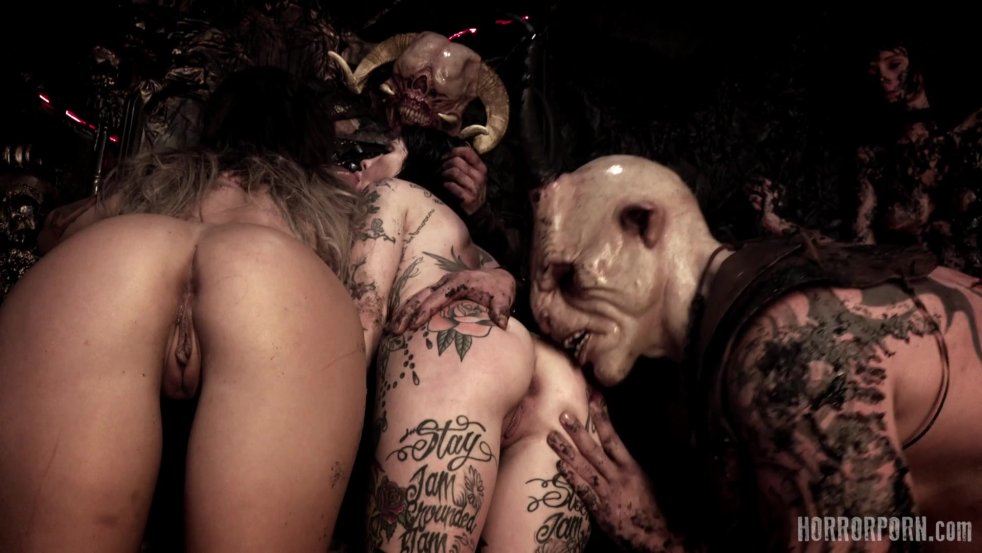 Голые амазонки сражаются