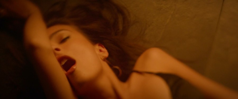 Эмили Ратажковски вагина