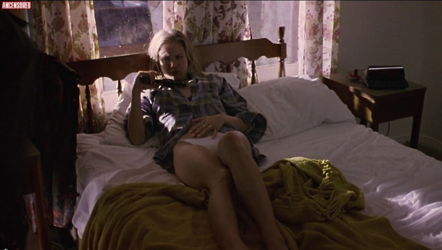 Хелен Хант голая в фильме суррогат