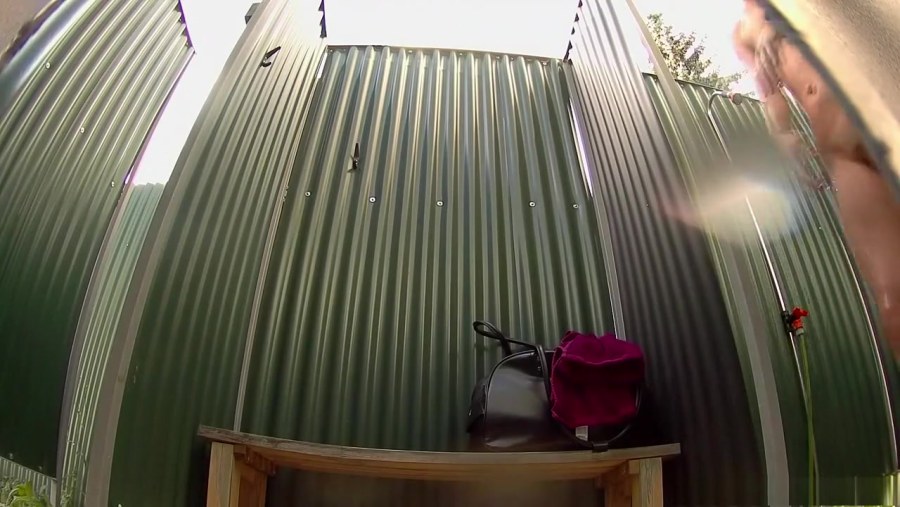 Голые на пляже рачком трах