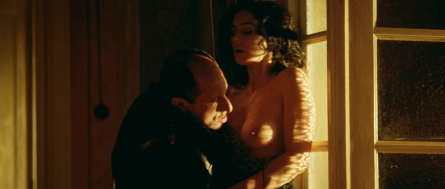 Малена фильм 2000 избиение