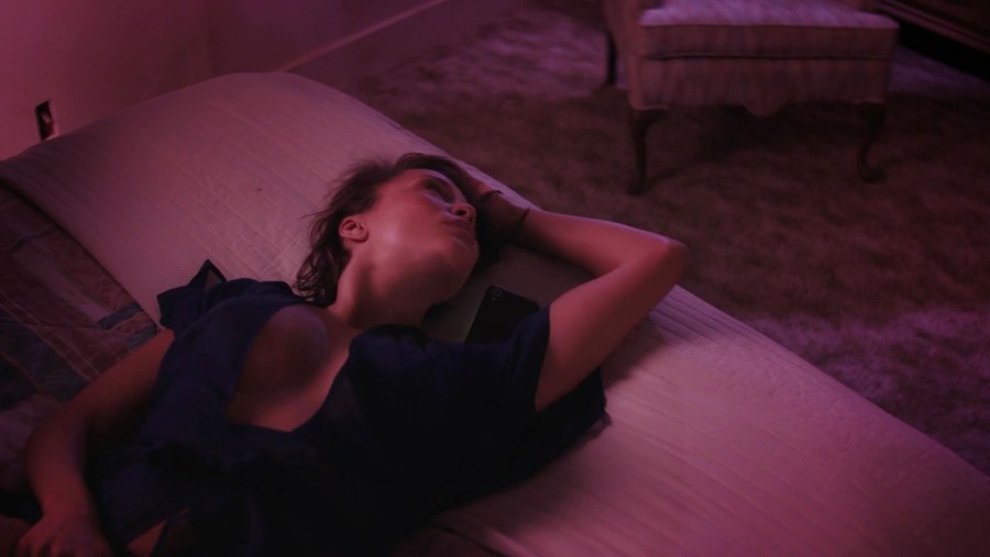 Кармен Эджого постельные сцены