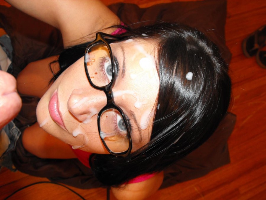 Зрелым бабам кончают на лицо