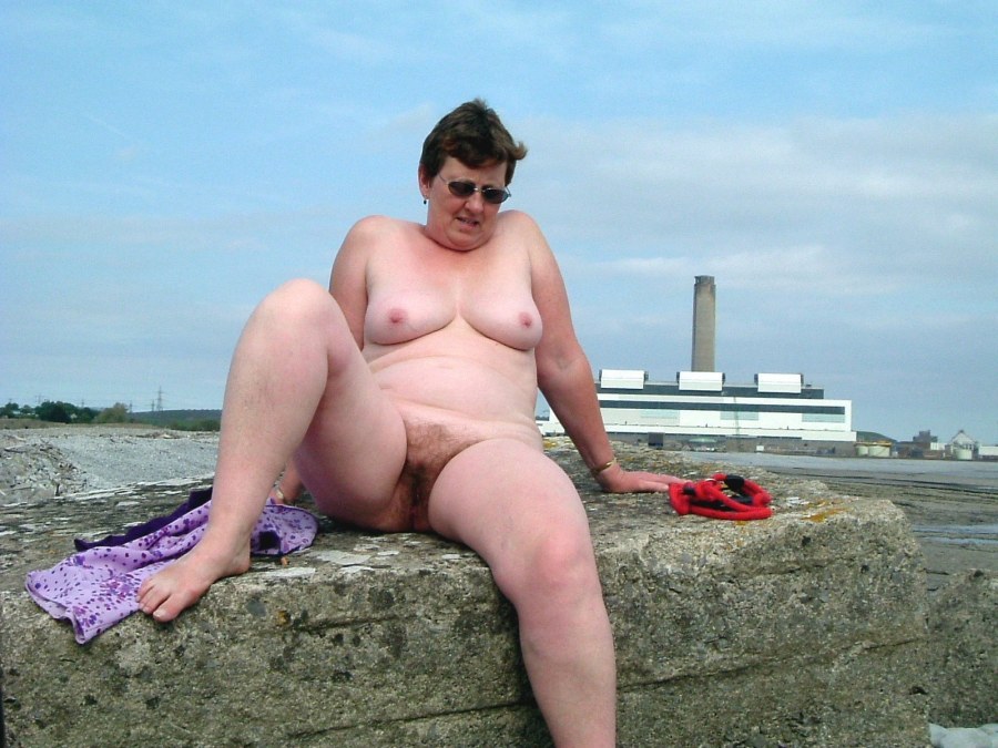 Голые толстые нудистки