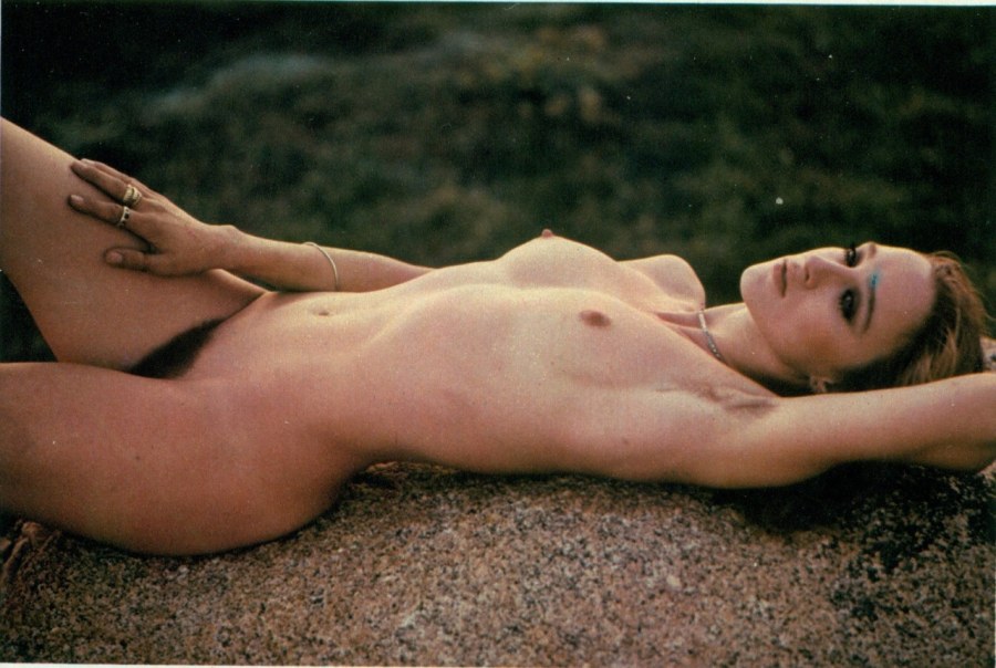 Элеонора Джорджи в эротических сценах