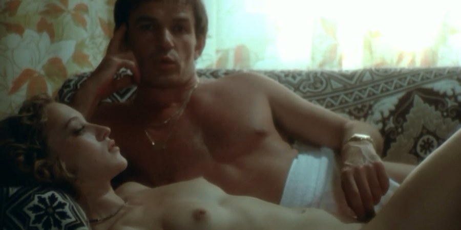 Элеонора Джорджи голая в фильме