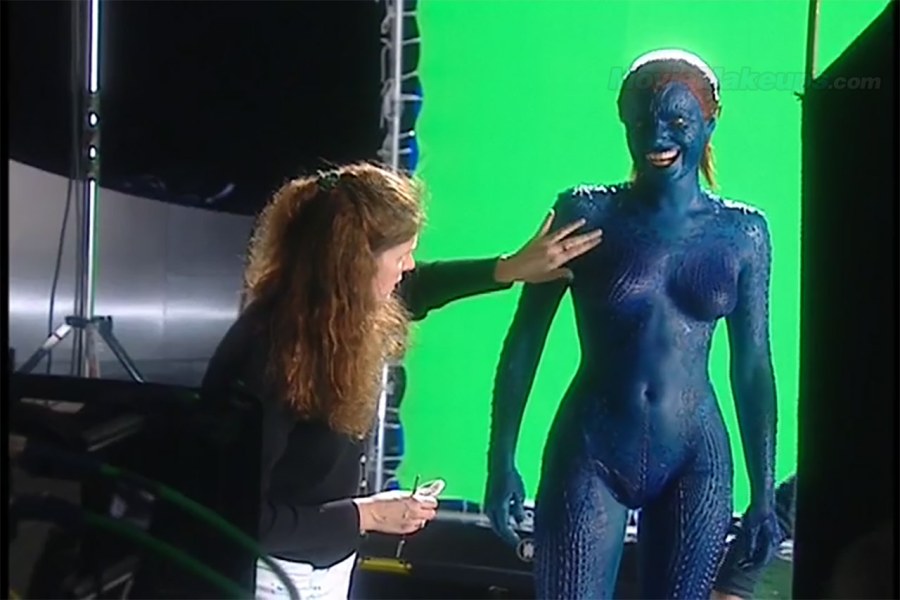 Ребекка Ромейн в фильме голая