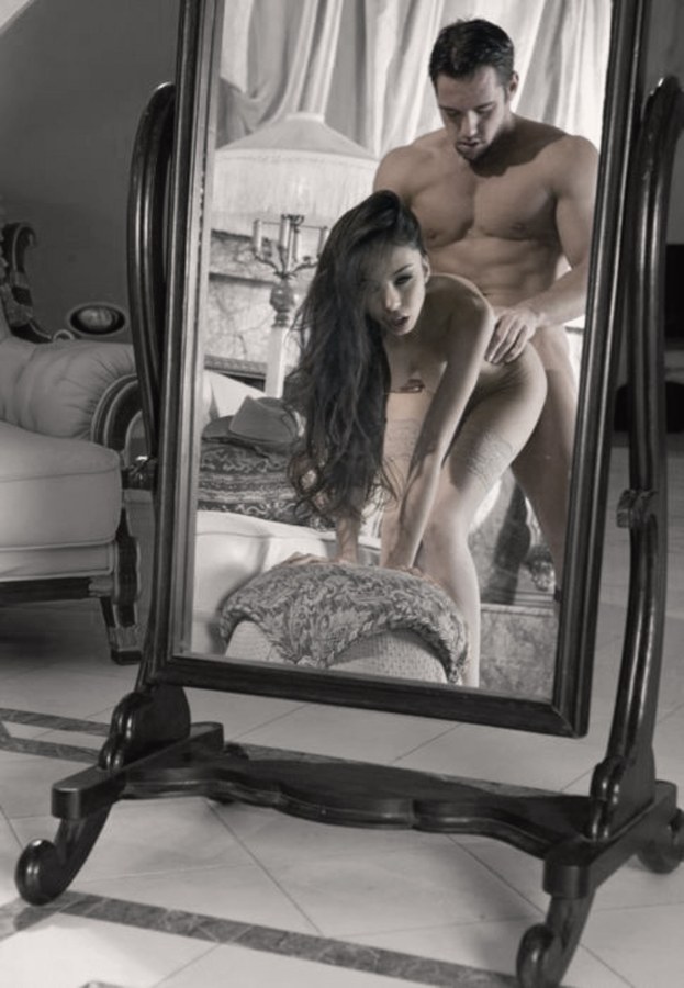 Эротические позы перед зеркалом