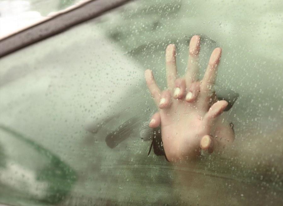 Хентай сиськи у стекла