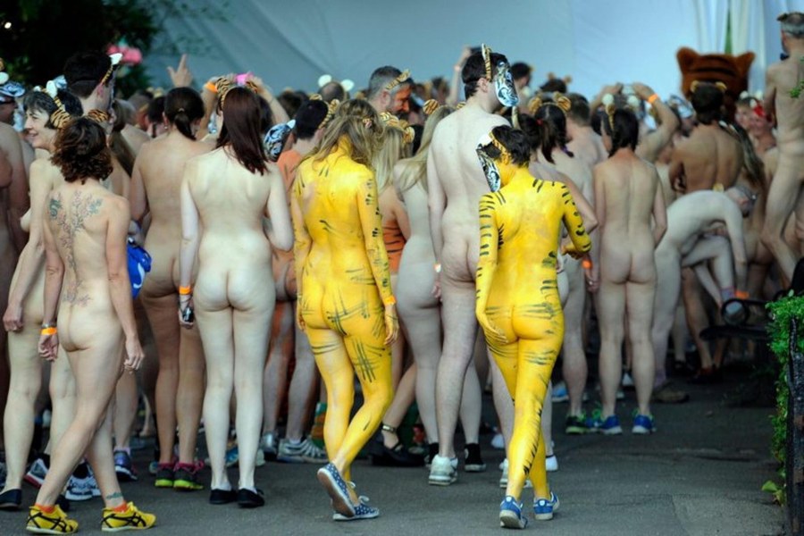 Голые пьяные бабы домашнее