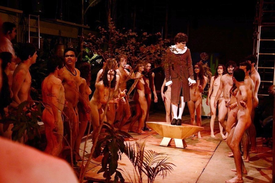 Male nude Theatre голый театр Бродвей