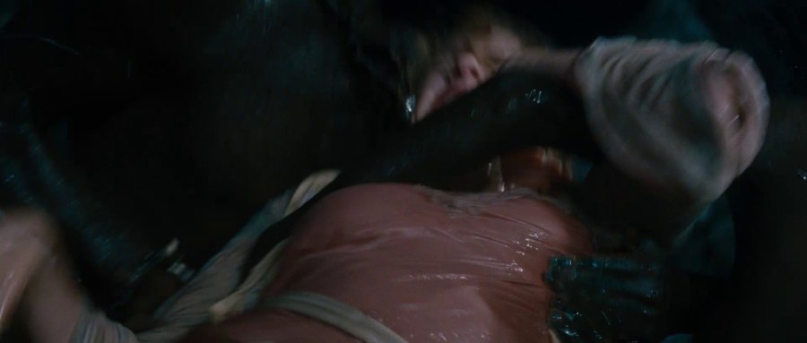 Наоми Уоттс голая попа