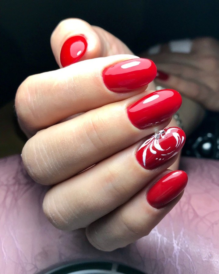 Красный маникюр 2019 модные тенденции