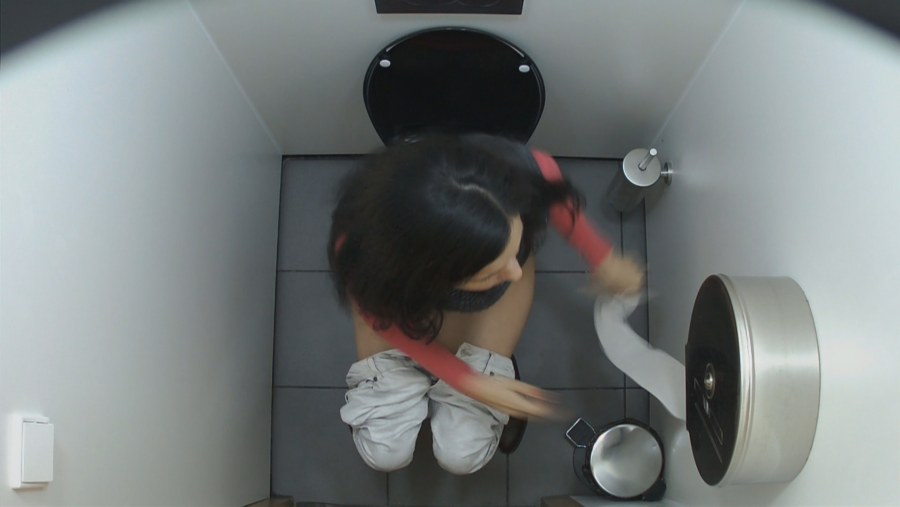 Трах в клубном туалете