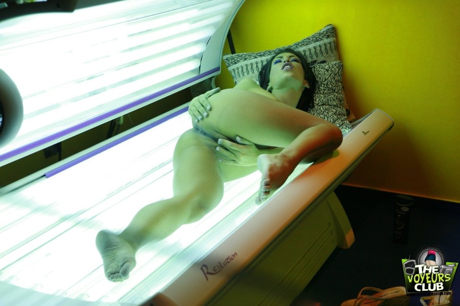 Выебал телку в солярии