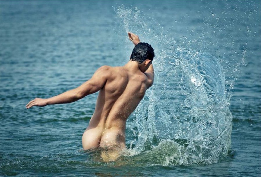 Спортивные парни нагишом