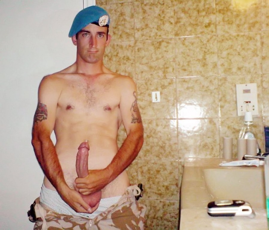 Голые американские солдаты