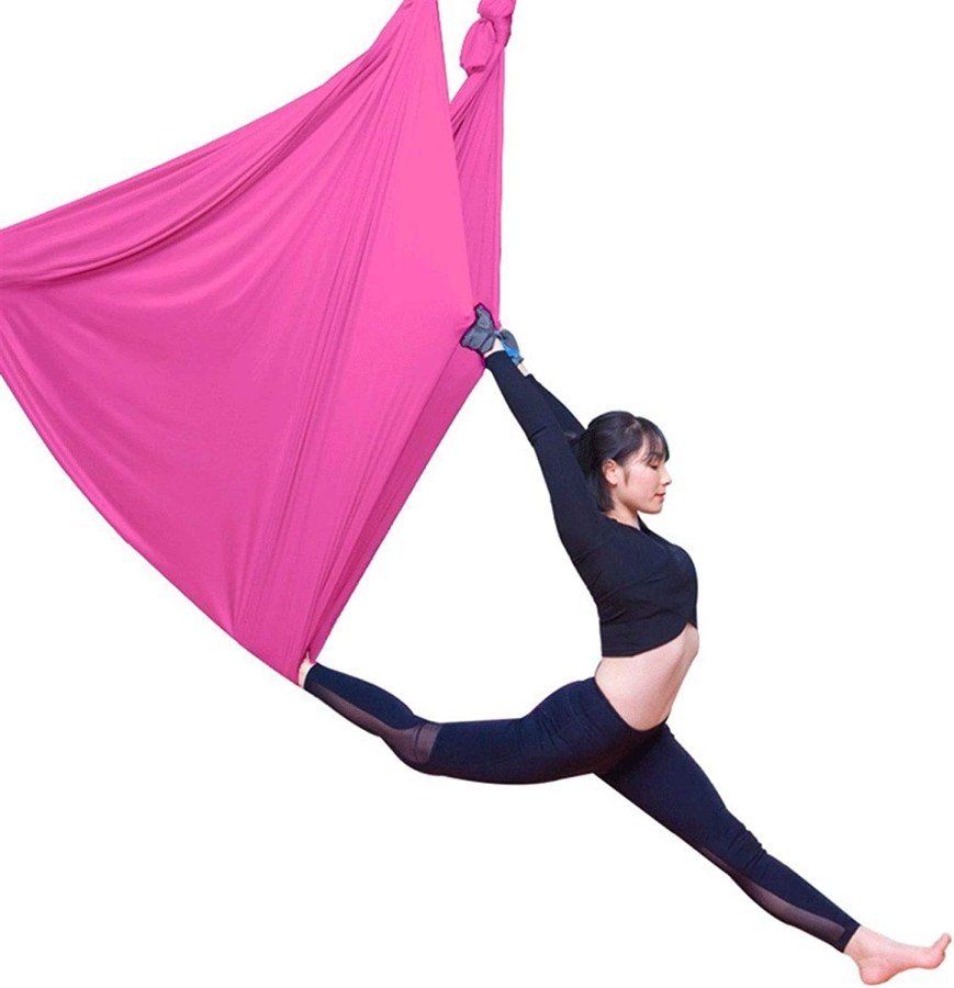 Girls sunbathe on balconies and Roofs