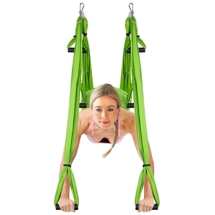 Голая женщина в гамаке частное