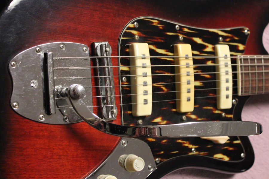 Тремоло для электрогитары