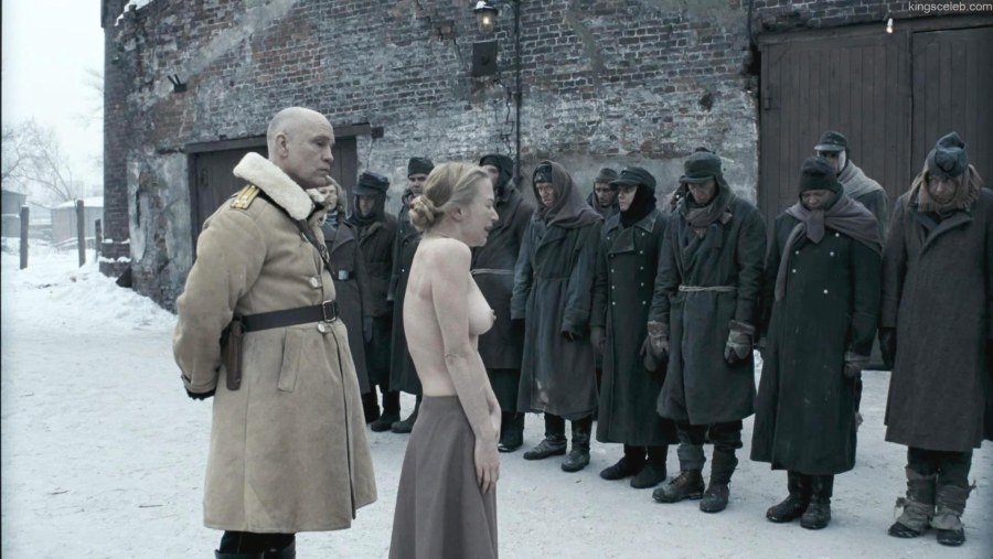 Голые женщины в военных фильмах