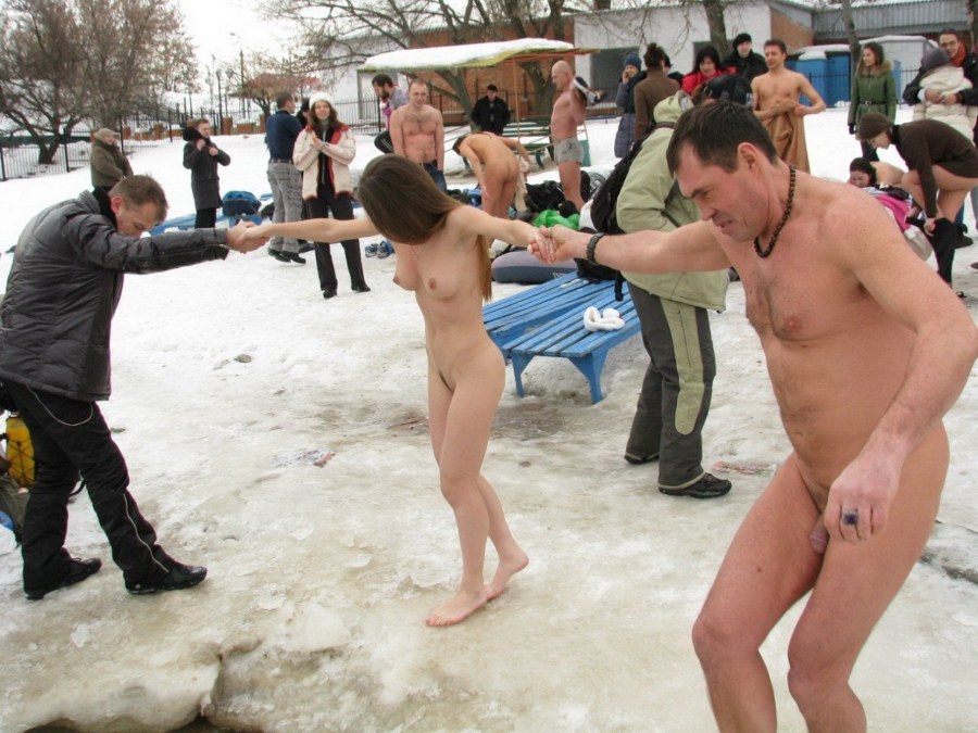 Крещенские купания голые
