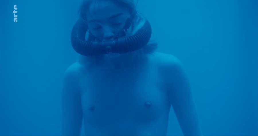 Мариса Папен без трусов