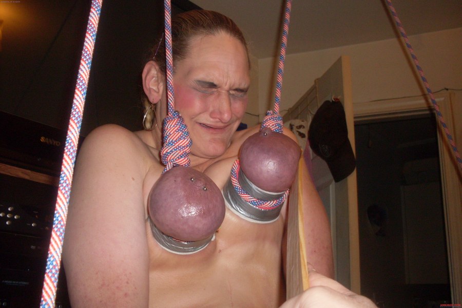 Издевательство над сиськами