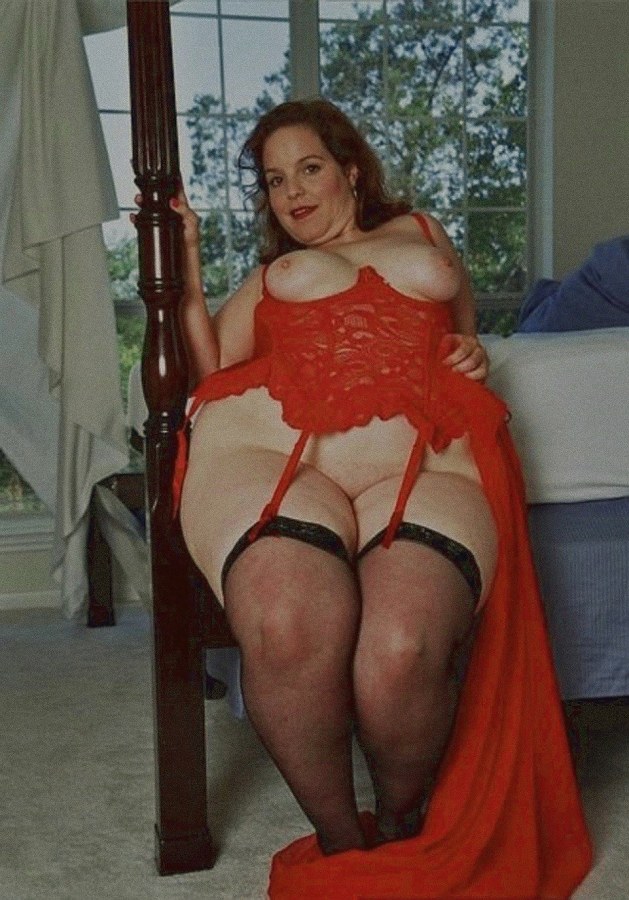 Взрослые толстушки в чулках