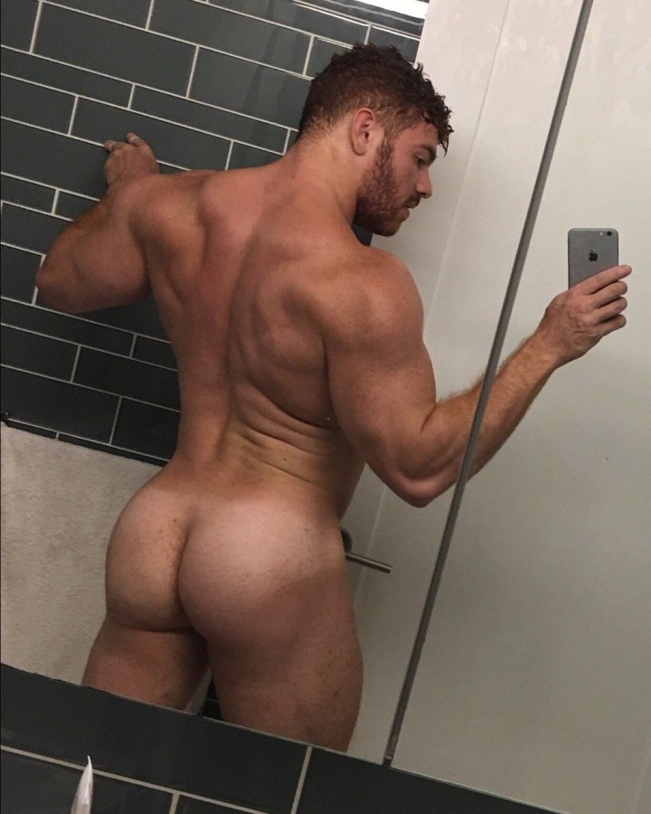 Голые мужики сзади трах