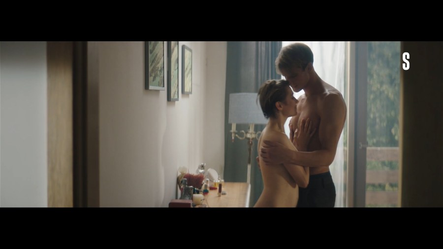 Кэтрин Хан эротические сцены