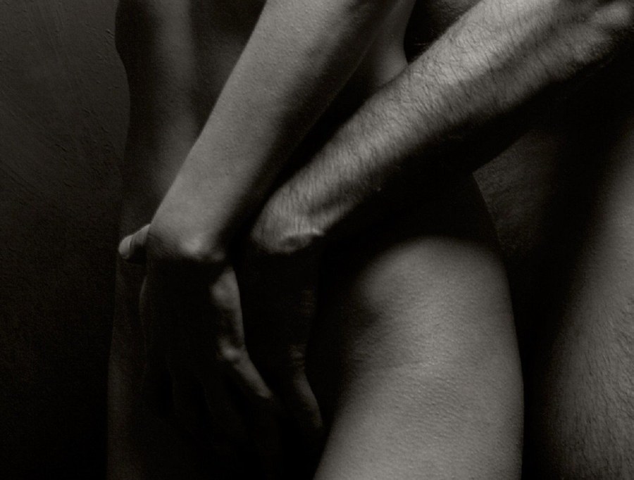 Эротичные прикосновения