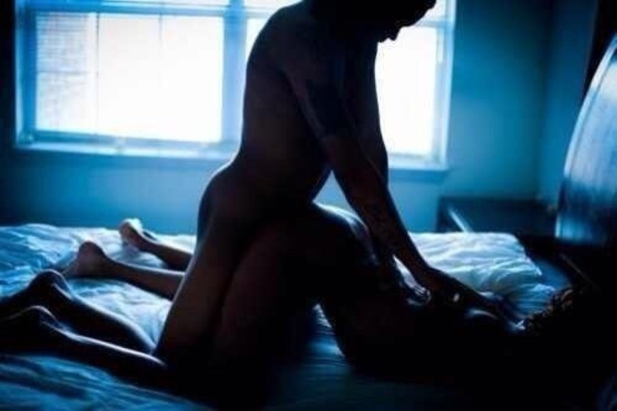 Красивый анал в темноте