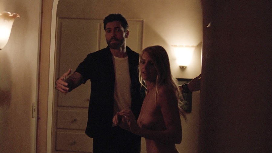 Eliza Coupe человек будущего голая