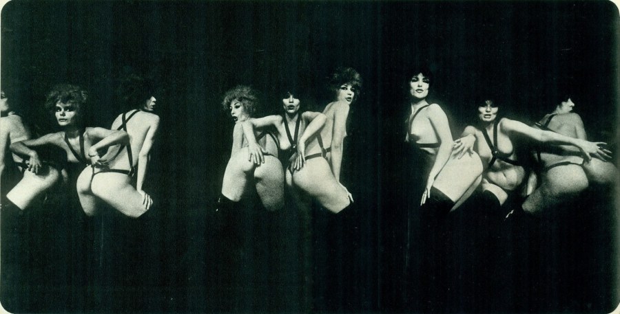 Без трусов Канкан ретро