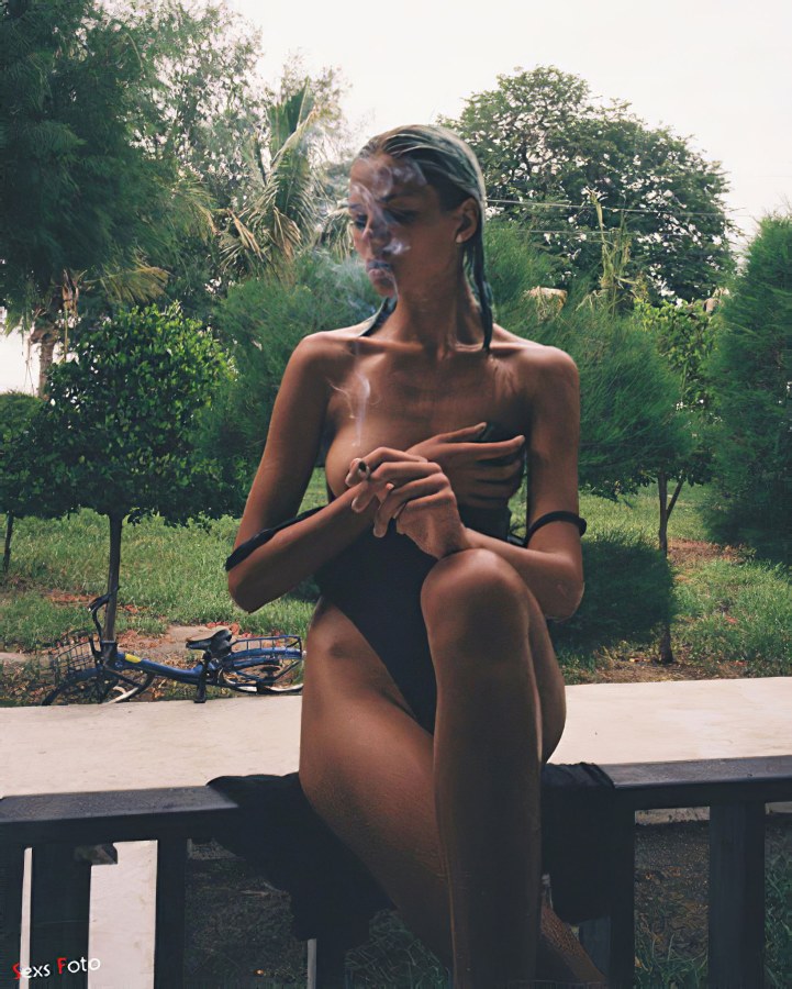 Алеся Кафельникова грудь