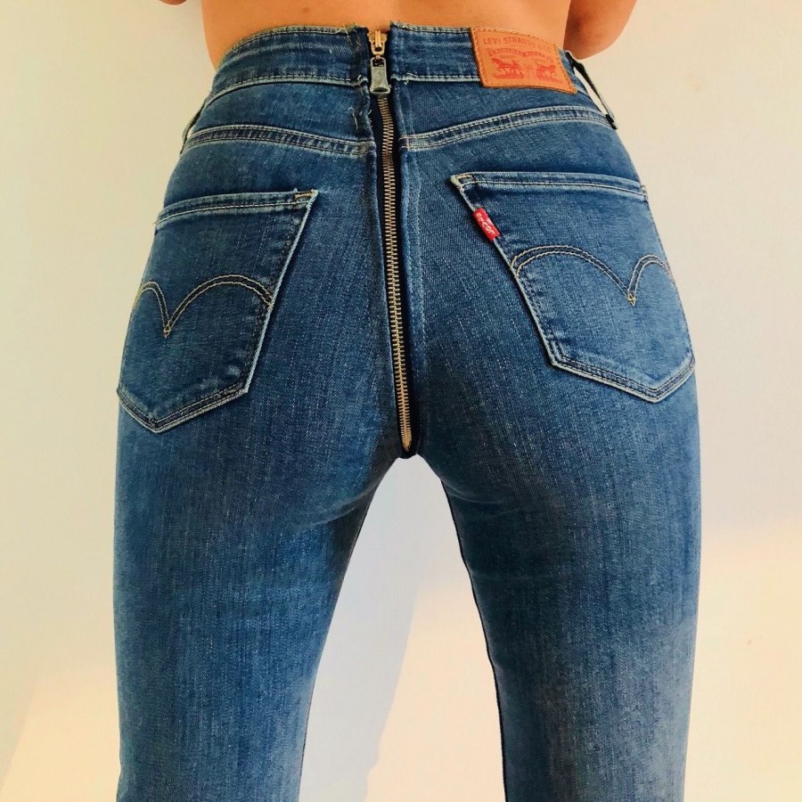 Девушки в джинсах раеэком