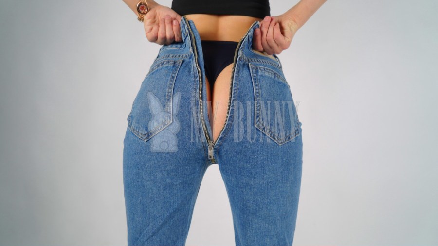 Женские джинсы с ширинкой сзади