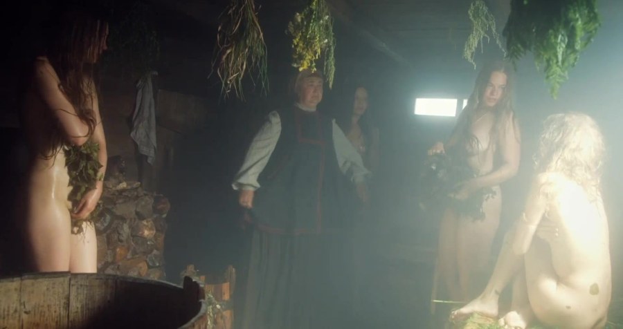 Татьяна Бабенкова в бане