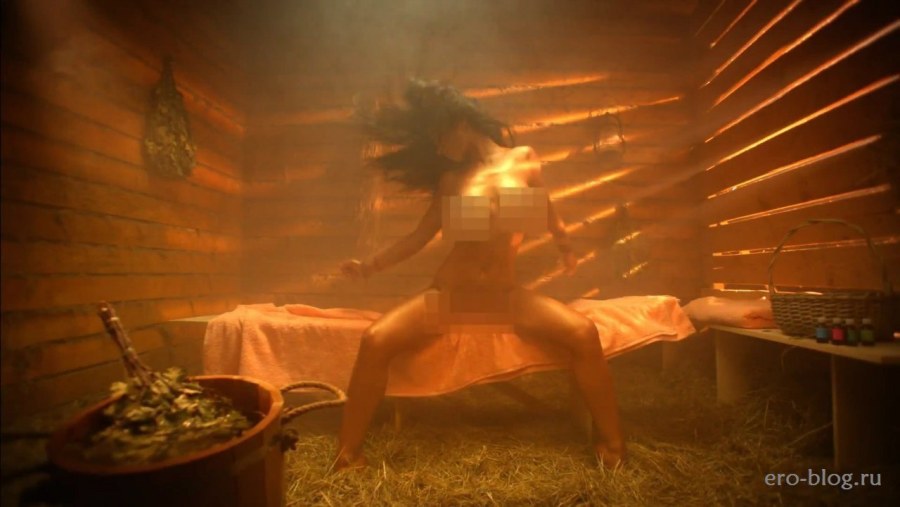 Бьянка Боушам голая на сеновале